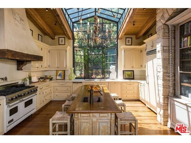 Jennifer Lopez új álomotthonától leesik az állad