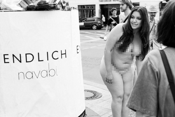 Navabi kampány meztelen plus size modellel