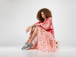 Egy cipő, amit bármilyen alkalomra felvehetsz: New Balance 990v5