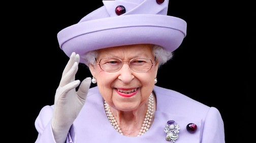 Erzsébet királynő életéről és uralkodásáról szóló exkluzív bookazine jelent meg!