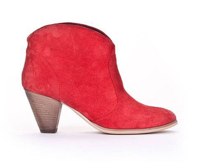 Piros bokacsizma DEVERGO&FRIENDS 19990 Ft, GLAMOUR-napokon 15992 Ft