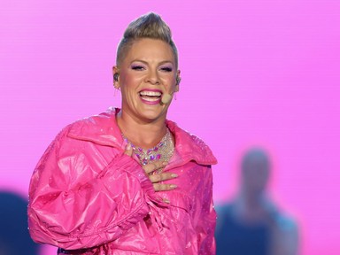 Ő itt Pink ritkán látott 13 éves lánya, Willow pont olyan gyönyörű és tehetséges, mint az édesanyja