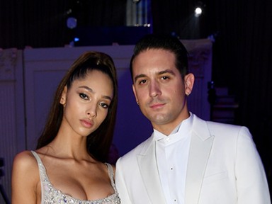 G-Eazy új barátnője bimbóvillantással debütált a vörös szőnyegen