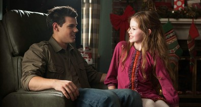 Álomszép fiatal nő lett az Alkonyat-filmek Renesmee-je, új videóján csak úgy ragyog a 24 éves színésznő