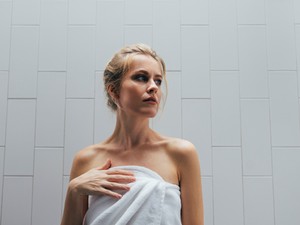 Te meddig használsz egy törölközőt? A bőrgyógyászok válasza valószínűleg ijesztő, de annál tanulságosabb lesz számodra