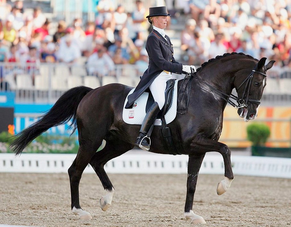 Anky van Grunsven díjlovagló öt hónapos terhesen versenyzett Athénban