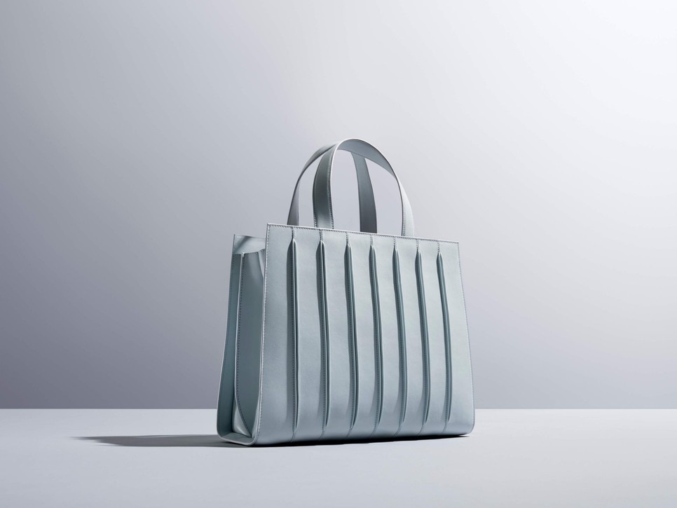 Strukturált design, ikonikus stílus: a Max Mara Whitney táska ma már legendának számít