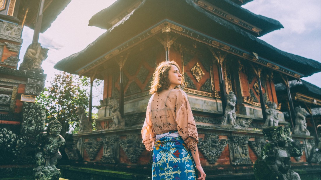 Nyugati fejjel néha sokszor nehezen feldolgozható, mennyire más az indonéz kultúra, épp ezért rengeteg mindenre megtaníthat minket