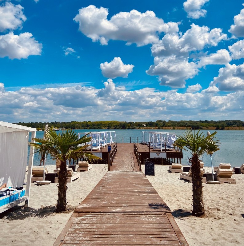 Lupa Beach, Budakalász