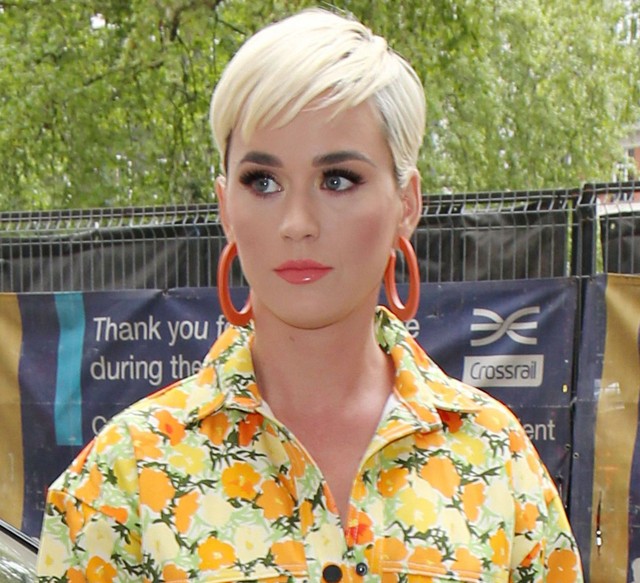 Katy Perry elbukta a pert: hivatalosan is lopta egyik legnagyobb slágerét