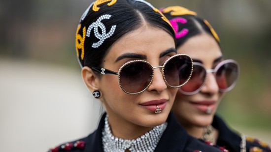 Identitásvesztés a brand oltárán? Avagy a minimalizmus hatása a márkalogókra - Beszélgetés Serfőző Péter brandstratégával