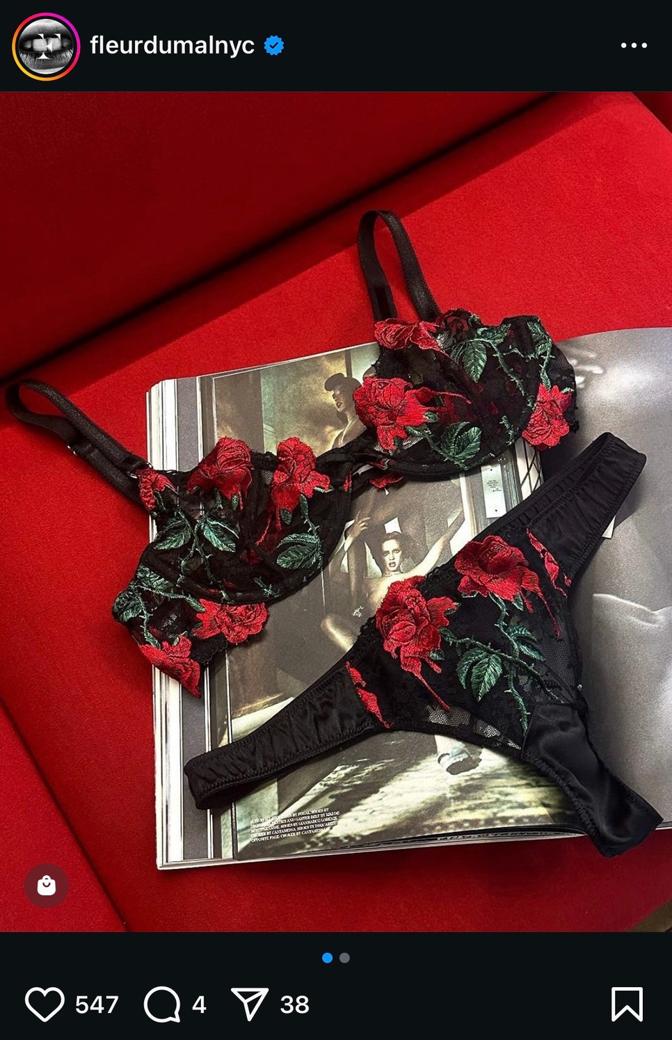 A nőies, kacér trend egy sötétebb evolúciója hódítja most meg a fehérnemű divatot