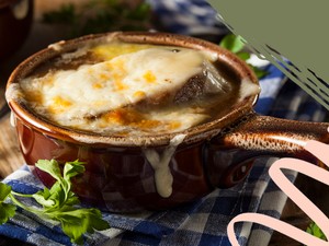 Melegedj fel ezzel a mennyei francia hagymalevessel!