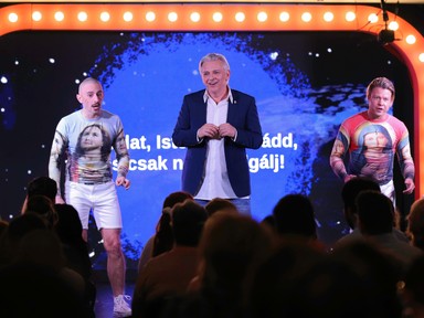 A Vörös Neont nem csak az Őrült Nők Ketrece-utánérzés miatt érdemes meglátogatni