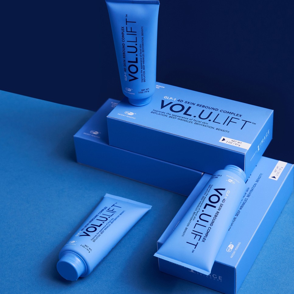 A VOL.U.LIFT™ innovációja természetes, látványos megoldást kínál a feszesség és arcteltség visszanyerésére.