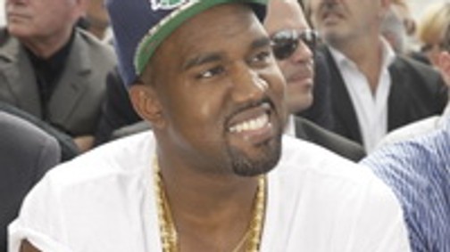 Kanye West a párizsi divathéten debütál