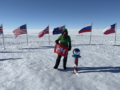 Elképesztő női siker: Caroline Côté sarkkutató rekordot döntött, 34 nap alatt érte el a Déli-sarkot
