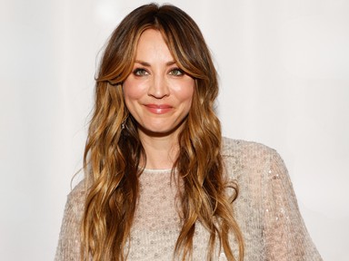 Második gyermekével várandós az Agymenők Pennyje, megmutatta kerekedő pocakját Kaley Cuoco