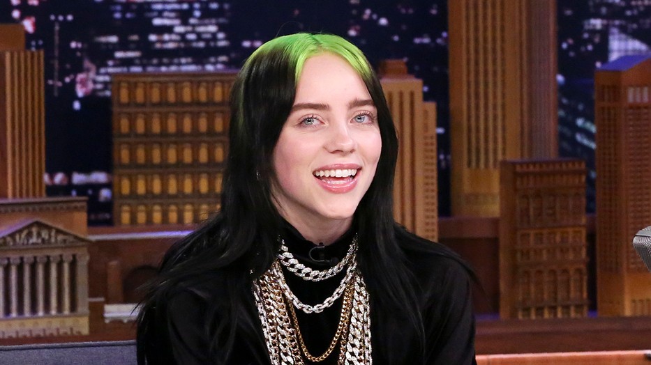Billie Eilish zöld haja nincs többé! Nézd meg az új frizuráját