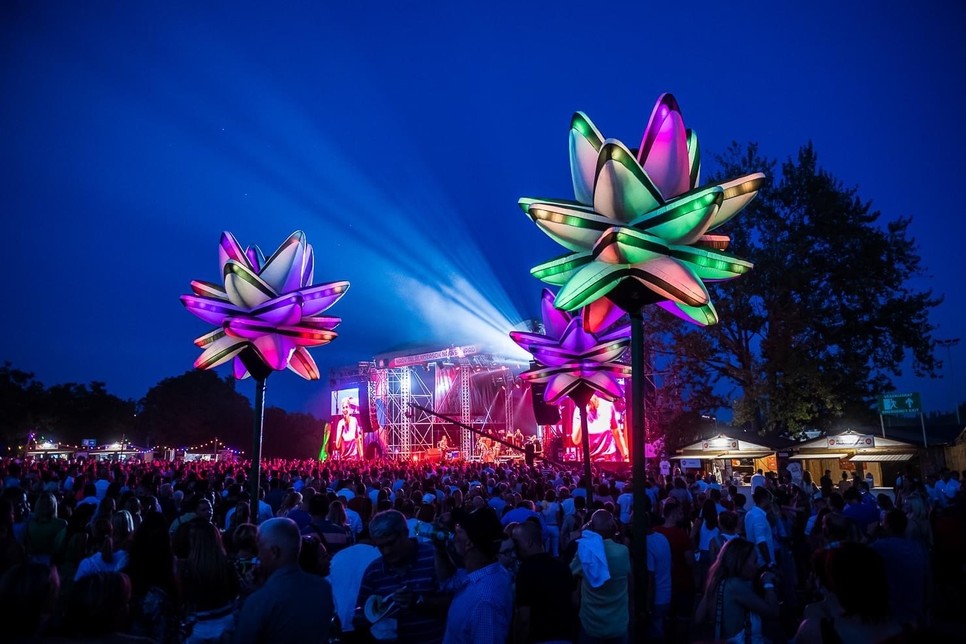 Színpompás fények, világszínvonalú zene és felejthetetlen hangulat a Balaton-felvidék legstílusosabb nyári fesztiválján Fotó: Mónus Márton