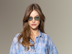 Palvin Barbara laza, farmeres szettben is sugárzó szépség, óriásit nőtt a babapocakja