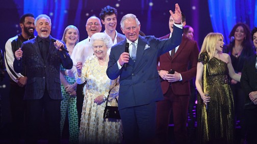 Készítsd a papírzsepit: Így reagált a 92 éves Erzsébet királynő, amikor Károly herceg anyunak szólította a nyilvánosság előtt!