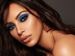 Burkolózz az év színébe, a klasszikus kékbe! Ezeket a szuper termékeket használd hozzá