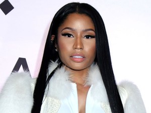Ne nézz oda! Nicki Minaj bimbótapaszban mutogatja magát