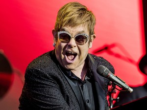 Az tudtad, hogy Elton John külön szentélyt építtetett a napszemüvegeinek?