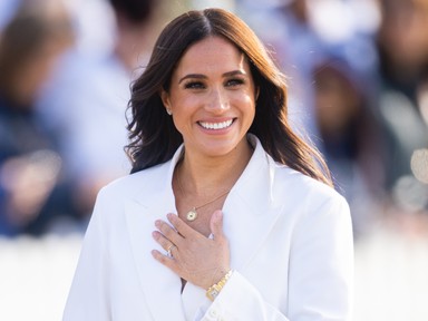 Videó: Meghan Markle ezüstben ragyog és táncol Beyoncé koncertjén