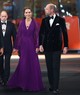 A Royal Film Performance gáláján Katalin egy káprázatosan szép, földig érő, mélylila Jenny Packham estélyi ruhában tündökölt. Csak úgy áradt belőle az őszi elegancia! 