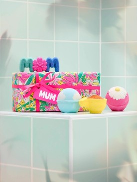 Mum ajándékcsomag LUSH 11 390 Ft 