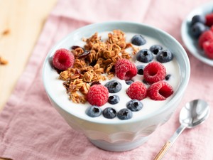 Ezt a 8 ételt edd reggelire a szakértő szerint, ha 100 évig szeretnél élni