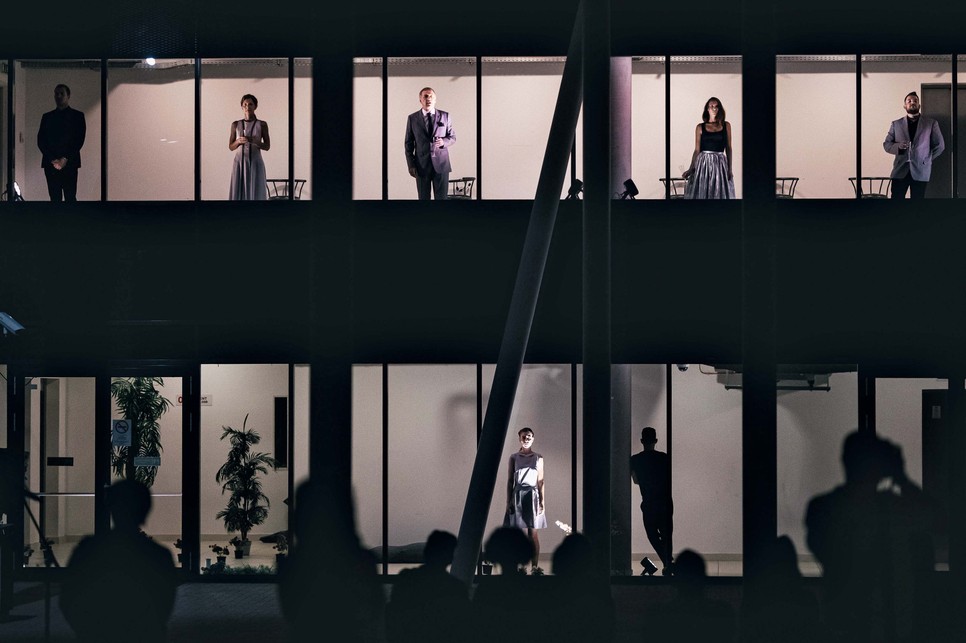 A debreceni Hamlet különleges helyszínen, a focistadionban kapott helyet