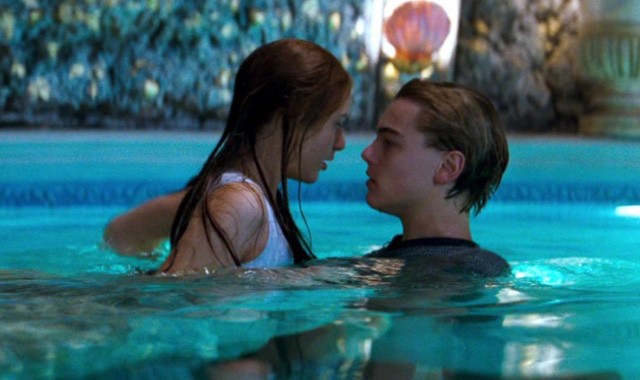 Ezért ne szexelj soha medencében