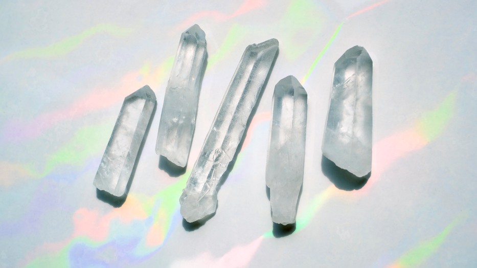 Mutatjuk a Nyilas jegyűek kristályait