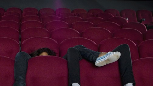 Egy csók és tied az ajándék mozijegy!