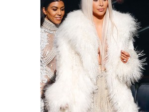 Megérkezett a Yeezy-3! Kim Kardashian jeges szőkén ünnepel