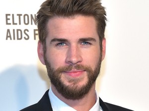 Az emberek úgy gondolják, hogy ez a teniszező kiköpött Liam Hemsworth