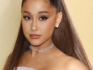 Ariana Grande frizurájával nagyon meglepte rajongóit