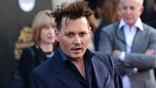 Egész nap iszik és füvezik Johnny Depp - ezért válik a fiatal színésznő