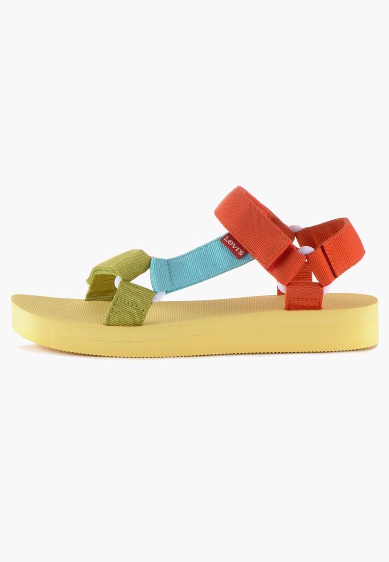 LEVI'S 10900 Ft GLAMOUR-napokon 8720 Ft