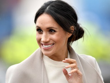 Meghan Markle Károly királynak üzenhetett friss fotójával: csúnya visszavágás ez apósának