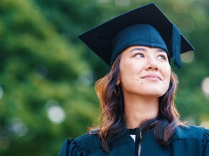 Mennyit keres egy pályakezdő diplomás? Mutatjuk a listát!