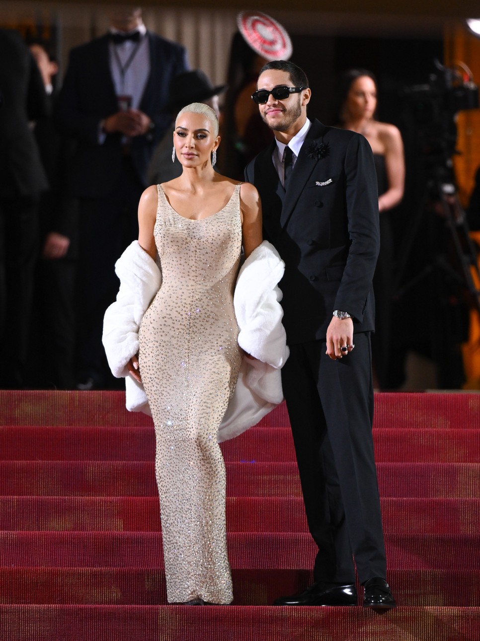 Kim Kardashian Pete Davidsonnal érkezett a gálára