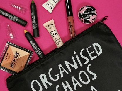 Utazni készülsz? Ezekre a piperékre szükséged lehet a repülőn!