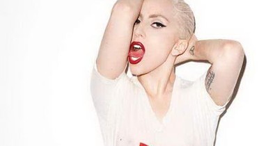 Lady Gaga Terry Richardsonnak vetkőzött