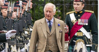 Megdöbbentő részletek derültek ki Károly családi összejöveteléről