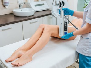 Egy megfizethető módszer a narancsbőr és a ráncok ellen, amely tényleg hatásos