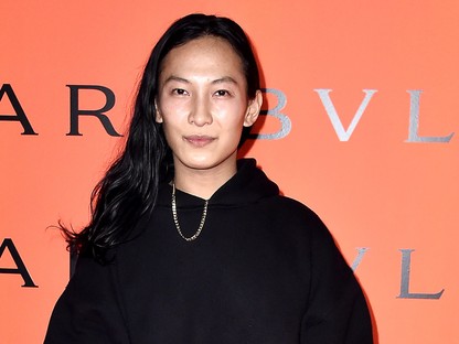 Kitálaltak a modellek - Szexuális ragadozó a divatvilág ünnepelt zsenije